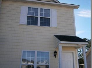 300 Streamwood Dr, Jacksonville, NC 28546