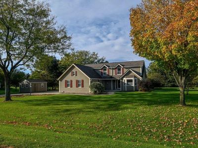 1464 N Riverline Dr, Oconomowoc, WI, 53066