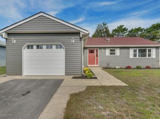 31 Purnell St, Toms River, NJ 08757