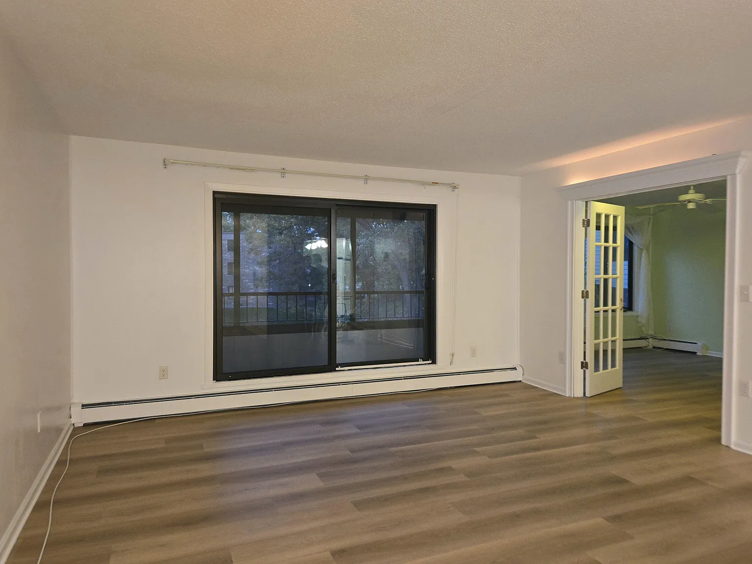 2 bed, 1250 sqft, $2,198 — Photo 2