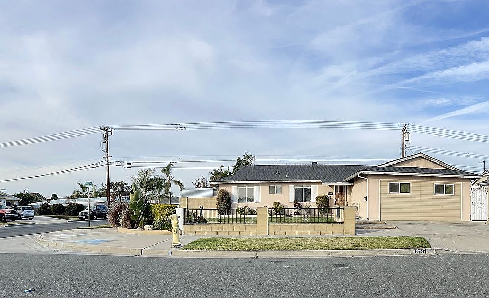 1st image of 8791 Emerald Ave