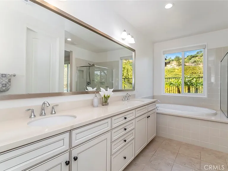 28629 Farrier Dr — Photo 19