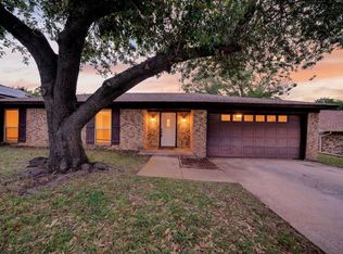 717 Steeplechase Dr, Bedford, TX 76021