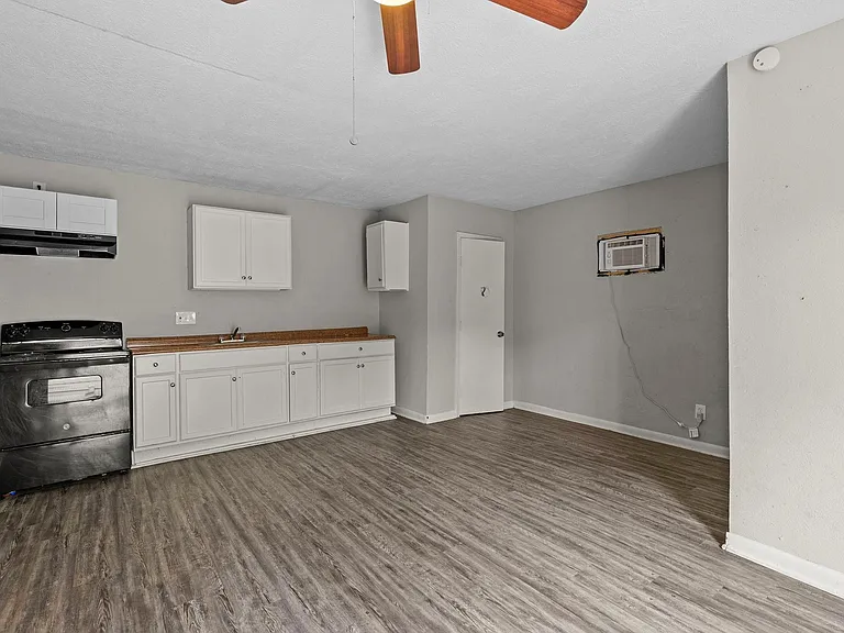 5103 New Orleans St — Photo 6
