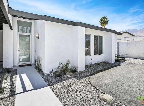 5th image of 915 Arroyo Vista Dr