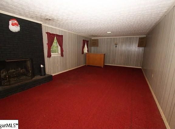 4th image of 101 Rosewood Dr
