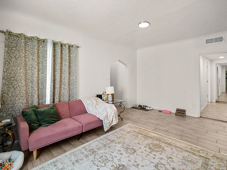 2805 Grant Ave #A — Photo 6