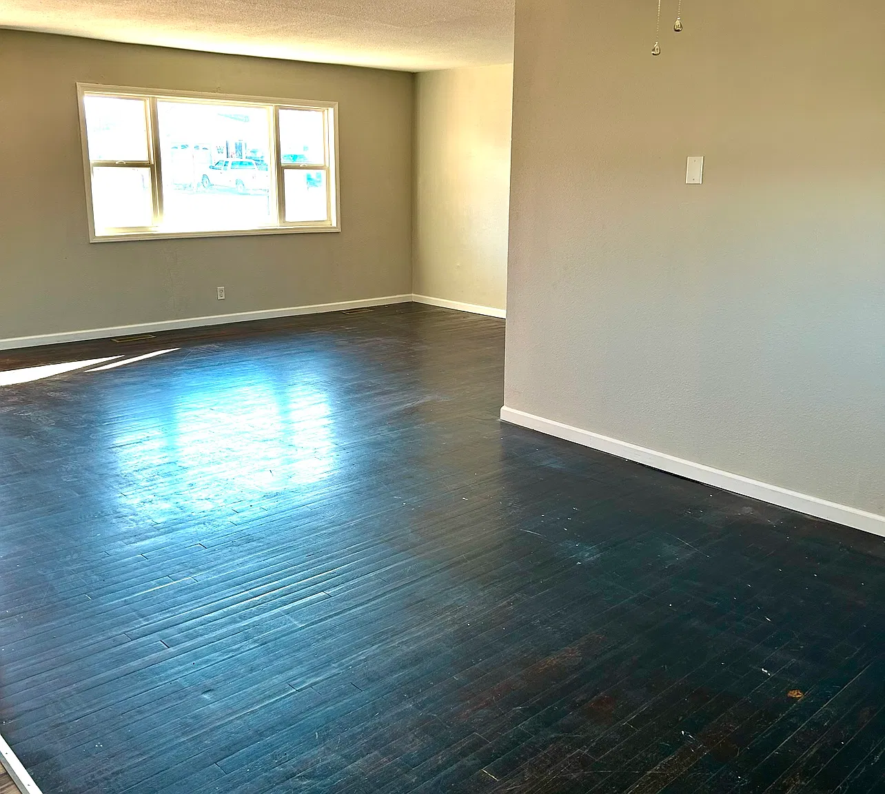3 bed, 1.5 bath, 1229 sqft, $1,095 — Photo 3