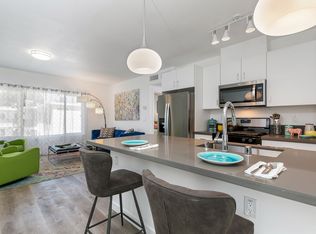 6736 Woodley Ave APT 6, Van Nuys, CA 91406