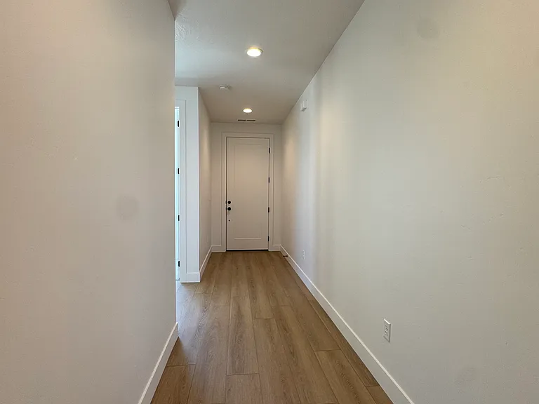 663 S Molveno Trl — Photo 8