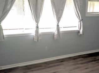 301 Highview Ave #2, Bonner Springs, KS 66012
