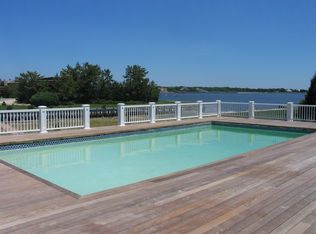 14 Duck Point Rd, Remsenburg, NY 11960