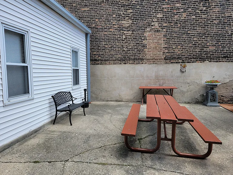 1343 W Grand Ave #2 — Photo 9