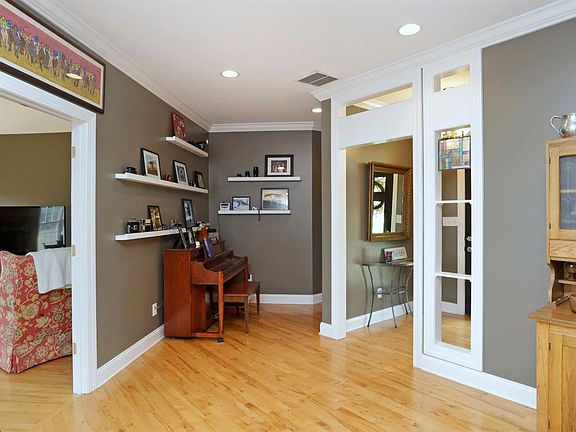 5th image of 695 Jones Ln