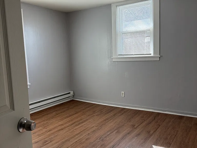 8 Rogers Pl — Photo 14