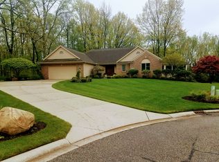 1002 Barrington Pl, Mishawaka, IN 46545