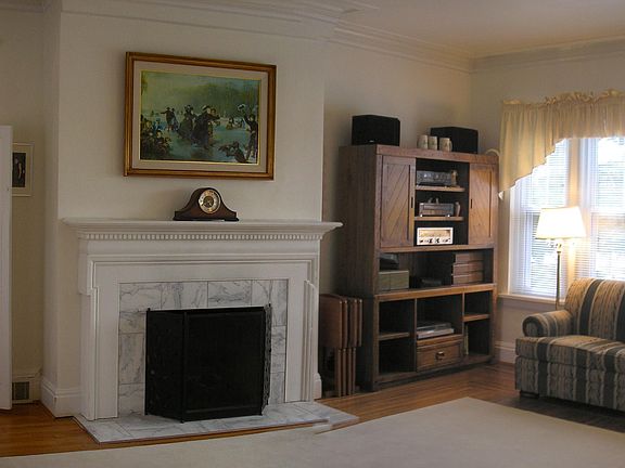 Liv Rm w/Gas Fireplace