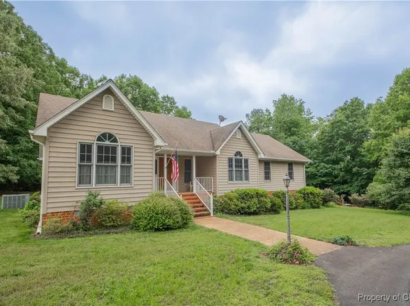 1851 Desha Rd, Tappahannock, VA 22560
