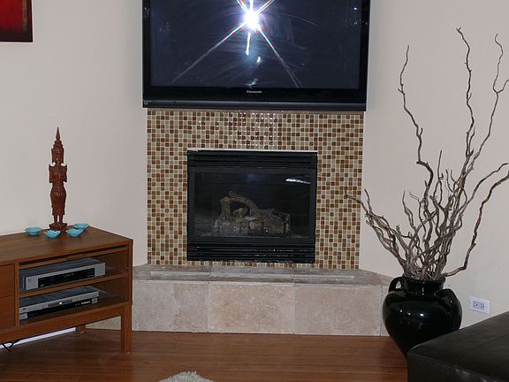 Family Rm. Gas Fireplace - Cozy