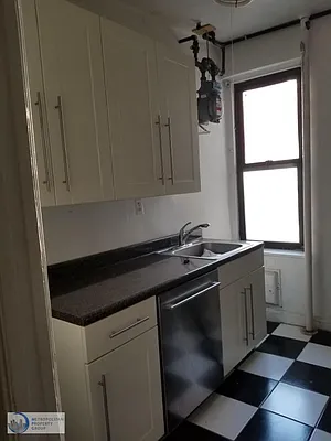 Rented by Metropolitan Property Group | media 36