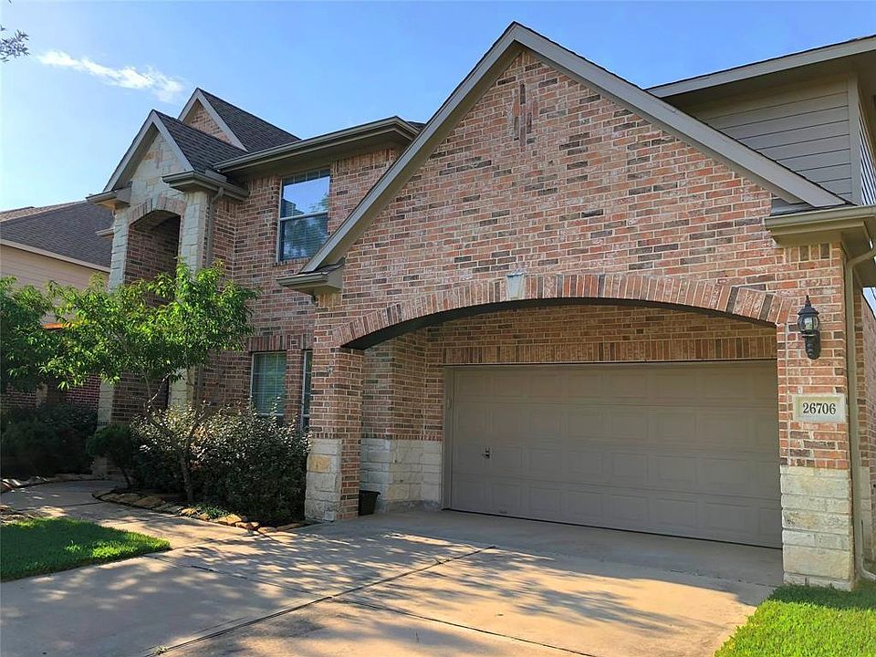 1st image of 26706 Wolfs Hill Ln