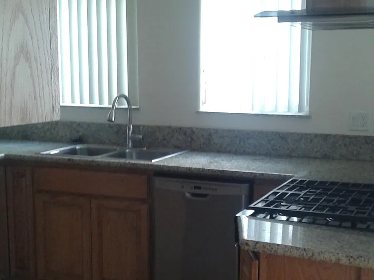 1409 Maltman Ave — Photo 8