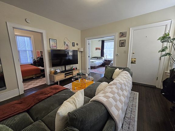 5th image of 3231-33 N Booth St #A