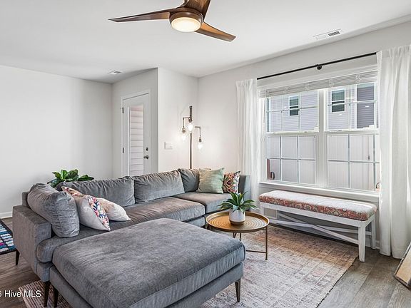 4th image of 3101 Tatlock Way Unit F