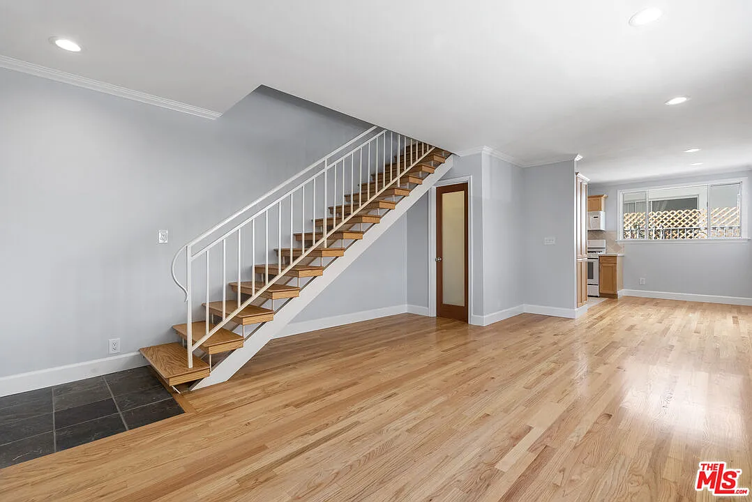 2 bed, 1.5 bath, 795 sqft, $3,995 — Photo 2