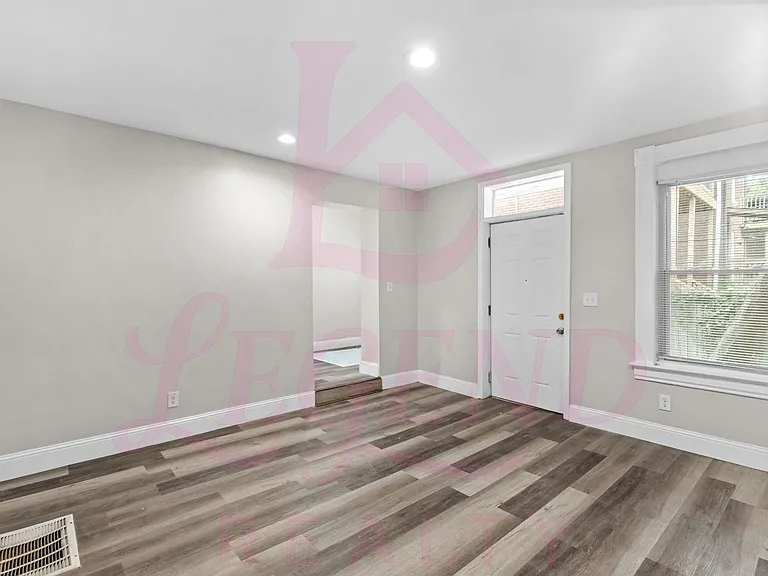 3245 Texas Ave — Photo 2