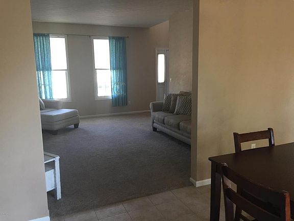 3rd image of 227 Shadow Bend Ln