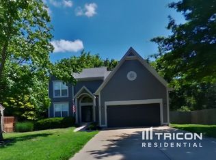 20681 W 220th St, Spring Hill, KS 66083