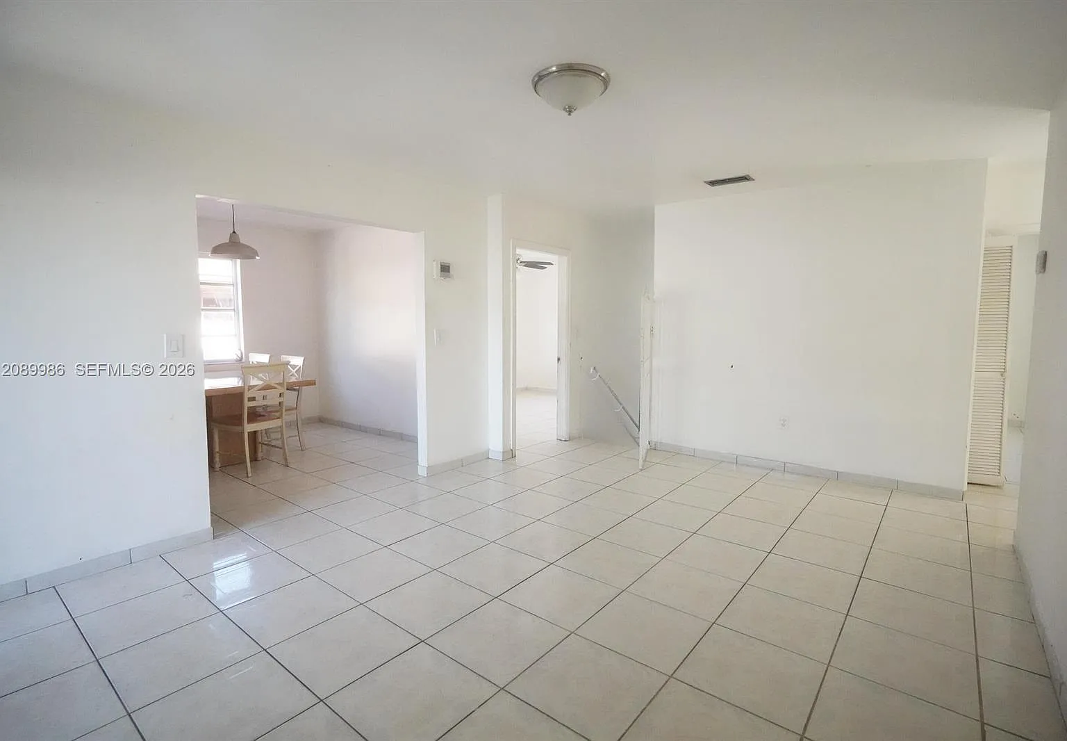 Amd Plat Venice Heights — Photo 3