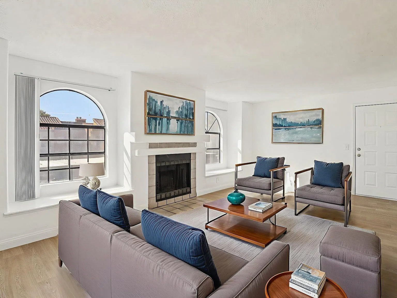 Desert Vistas Apartments — Photo 2
