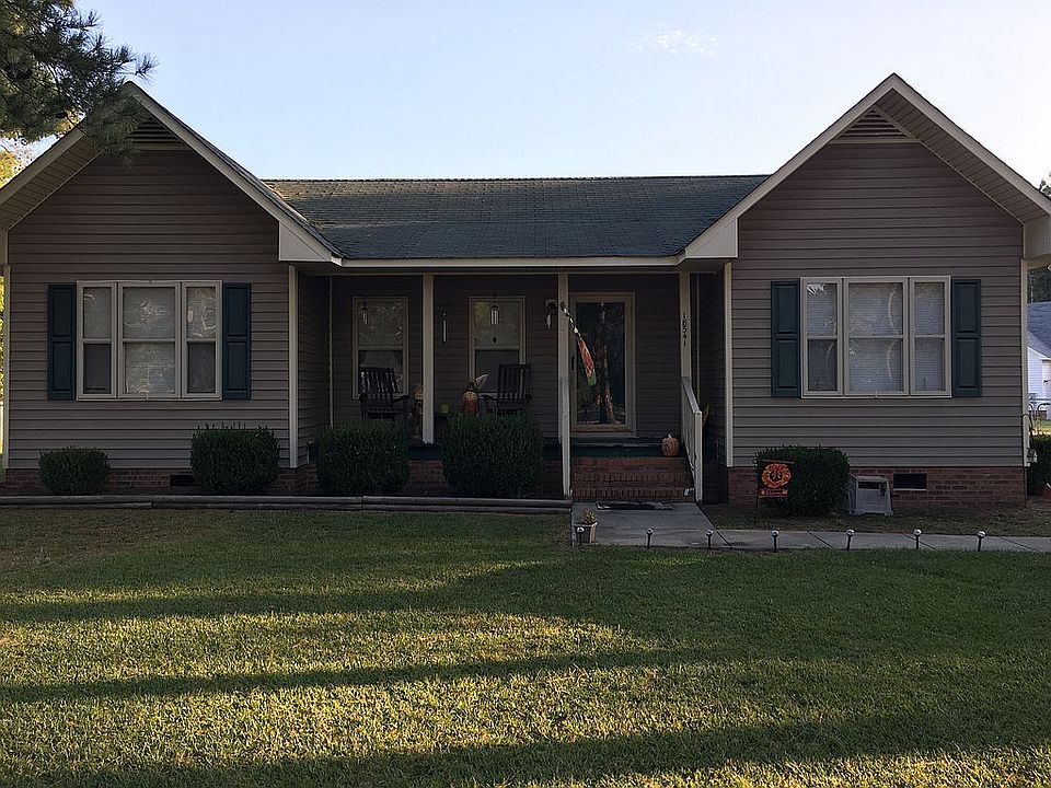 1st image of 18541 Hampton Ct