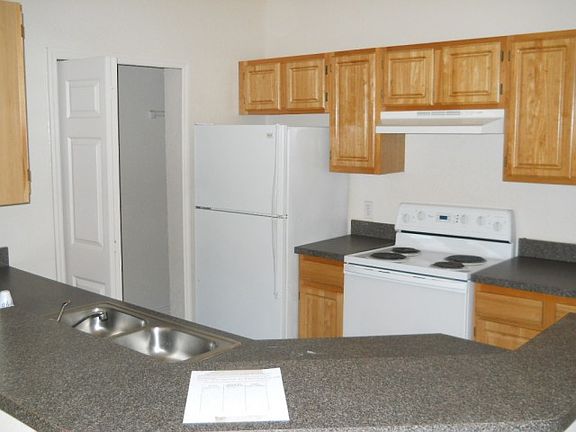 2nd image of 6025 Westgate Dr APT 2535