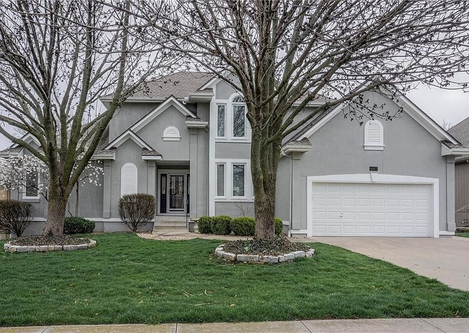 1st image of 4017 NE Crimson Dr