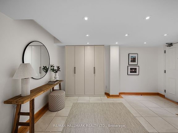 3rd image of 25 George St #305