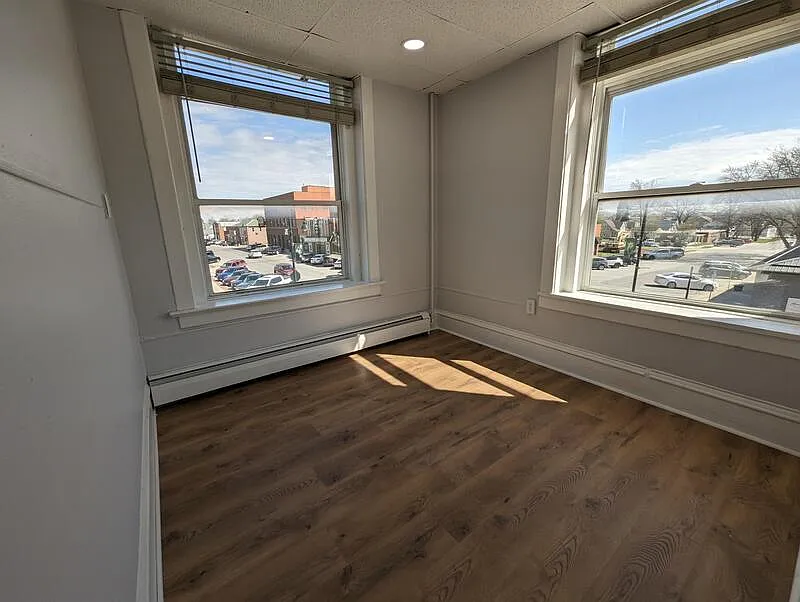 124 S 2nd St #202