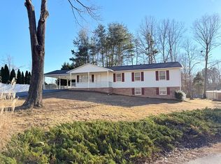 311 Bent Tree Ct, Blairs, VA 24527