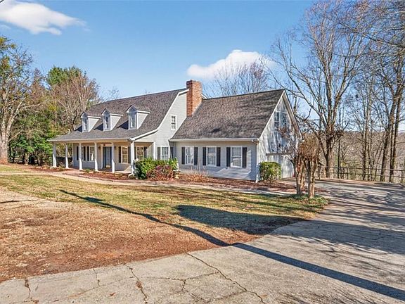 3rd image of 294 Hillcrest Hts