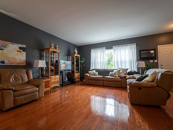5th image of 11142 S Avenue F