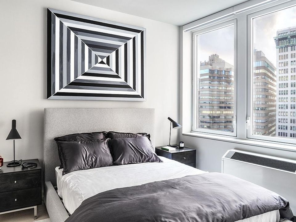 1st image of 20 Broad St APT 1109