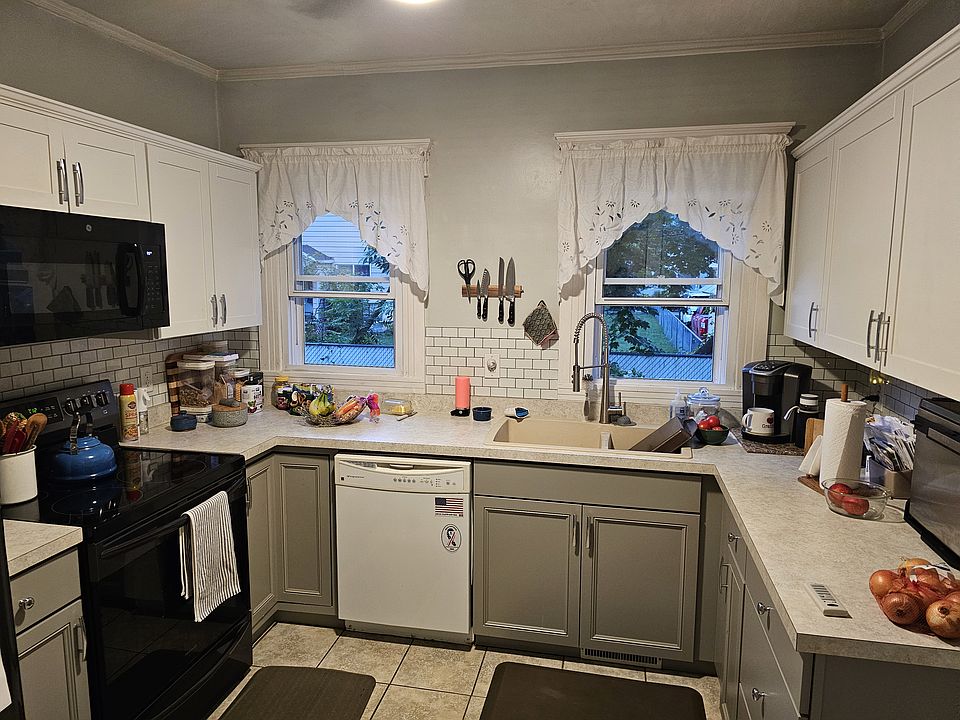 1st image of 14 Frederick Ave #14