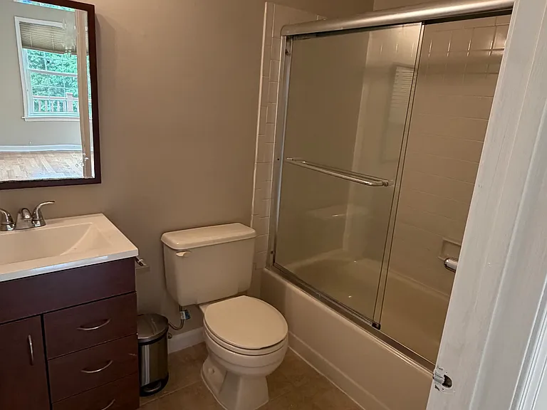 489 Hawthorne Pl — Photo 14