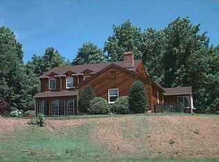 68 Milo Peck Ln, Windsor, CT 06095