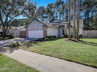 2118 Saint Martins Dr W, Jacksonville, FL 32246