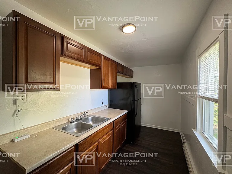 604 S Maple Ave — Photo 2