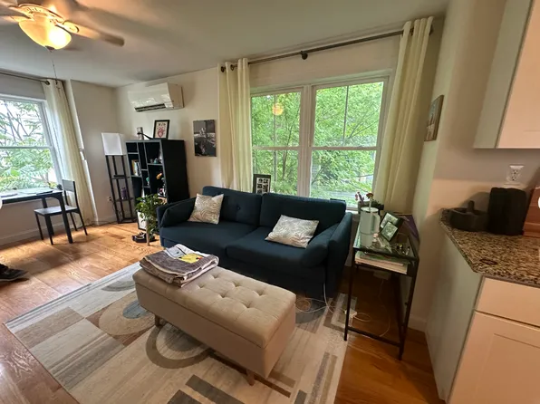 24 Beacon Pl, Somerville, MA