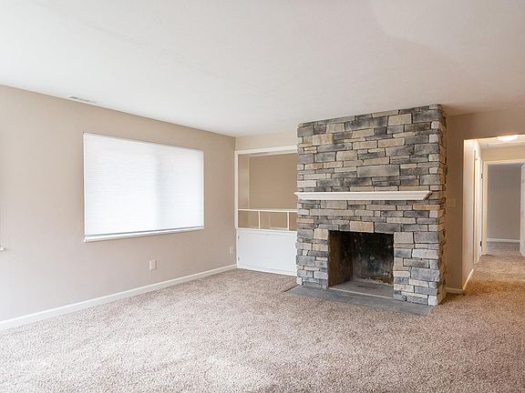 4th image of 423 Lonsdale Ave